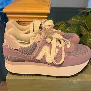 New Balance 574 Women's platform Lavender Sneakers